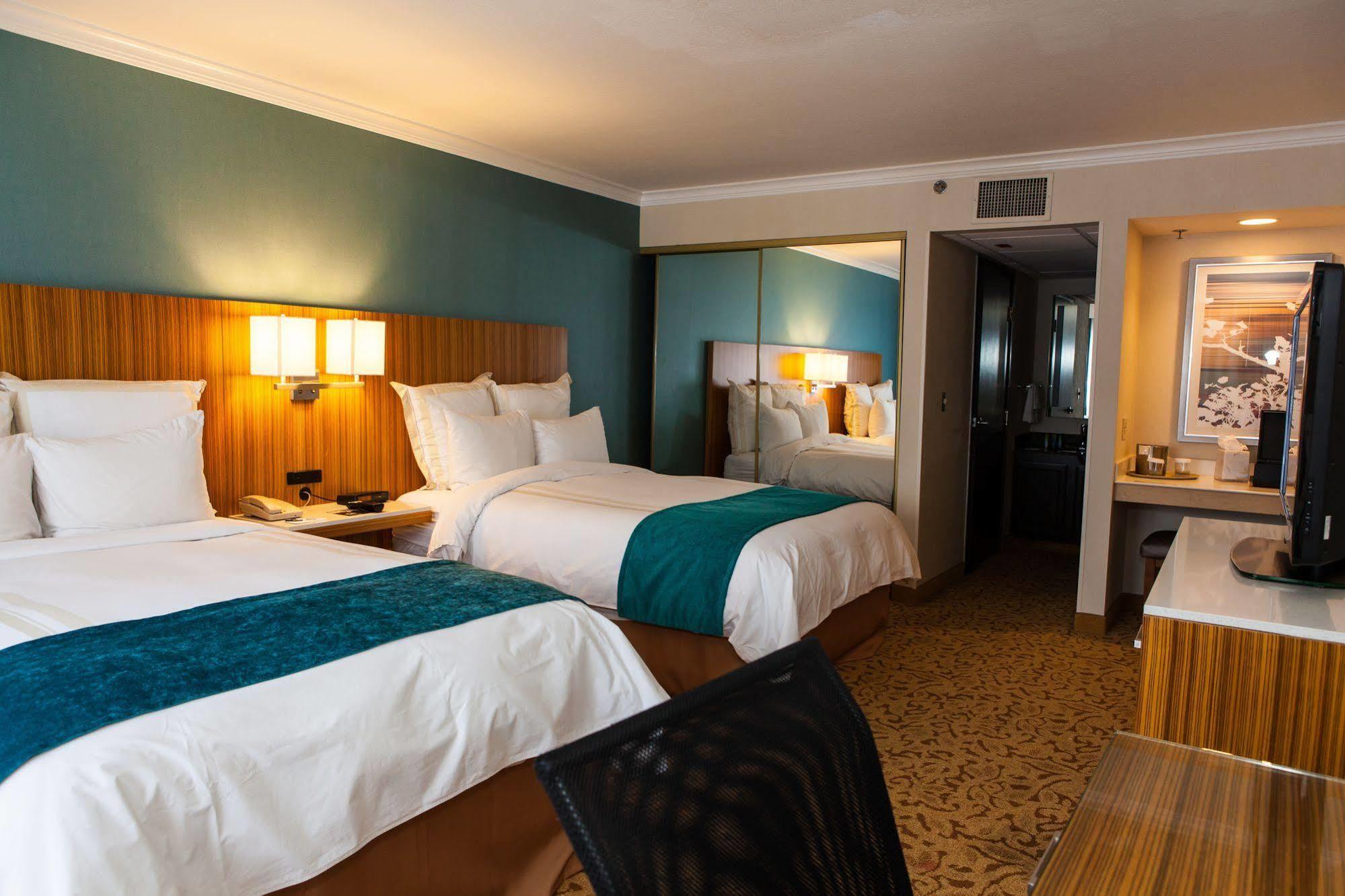 Delta Hotels By Marriott Ontario Airport Zewnętrze zdjęcie